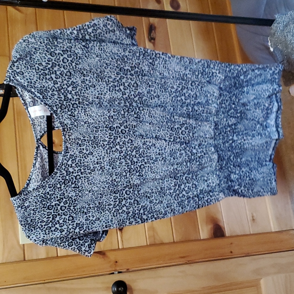Short Sleeve Top.